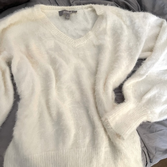 Marled Sweaters - Marled Reunited Clothing Sz S Ivory Fuzzy V Neck Balloon Sleeve Sweater